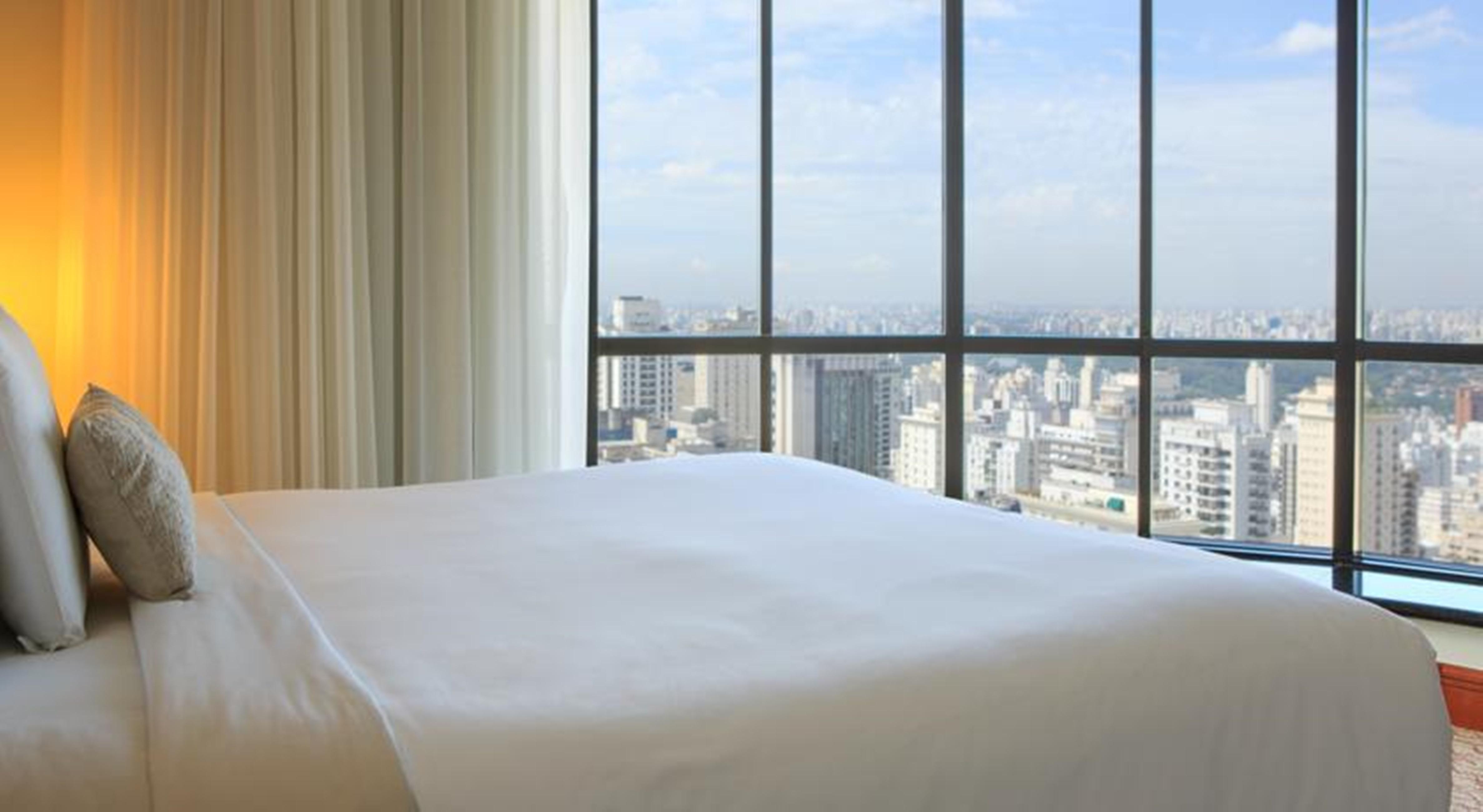 Renaissance Sao Paulo Hotel Exteriör bild A bed