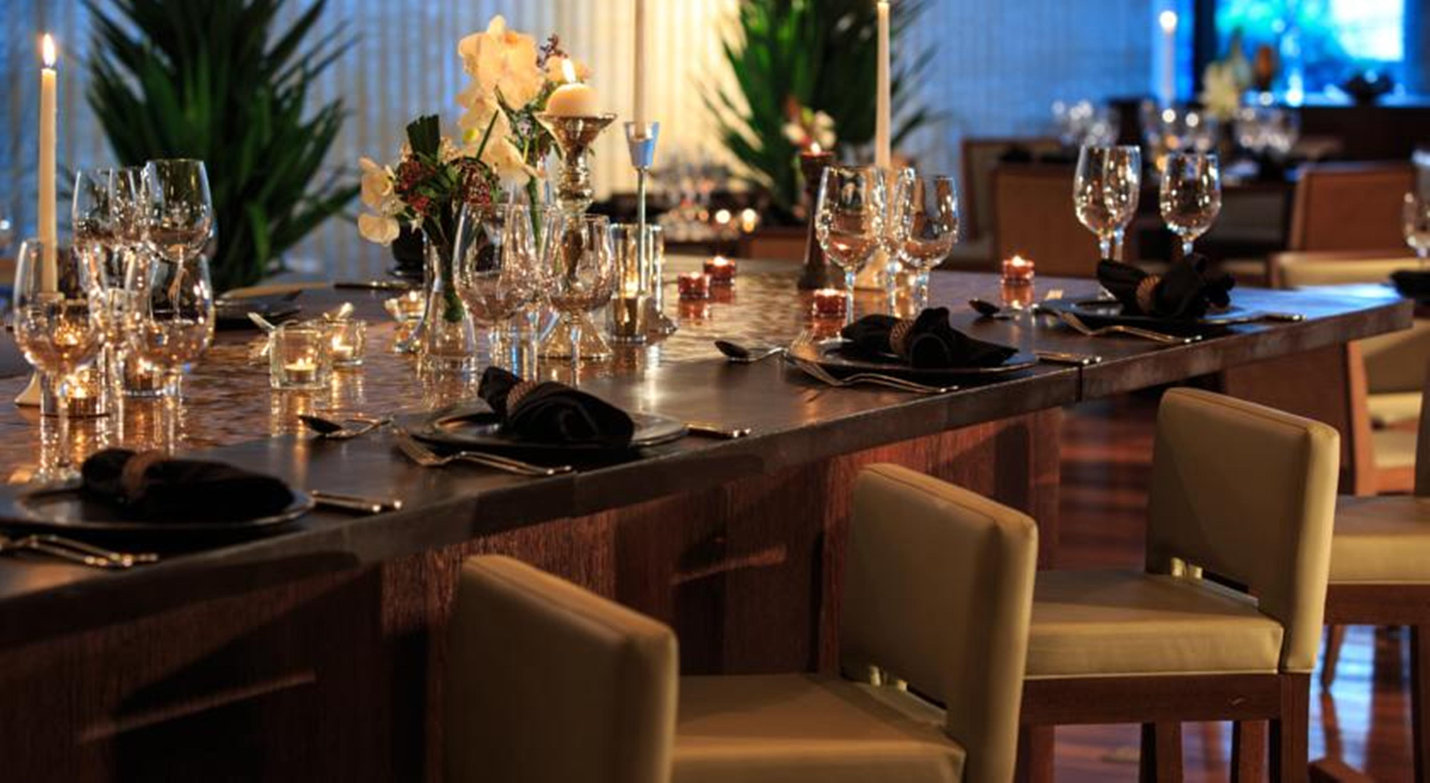 Renaissance Sao Paulo Hotel Exteriör bild A table set for a formal dinner