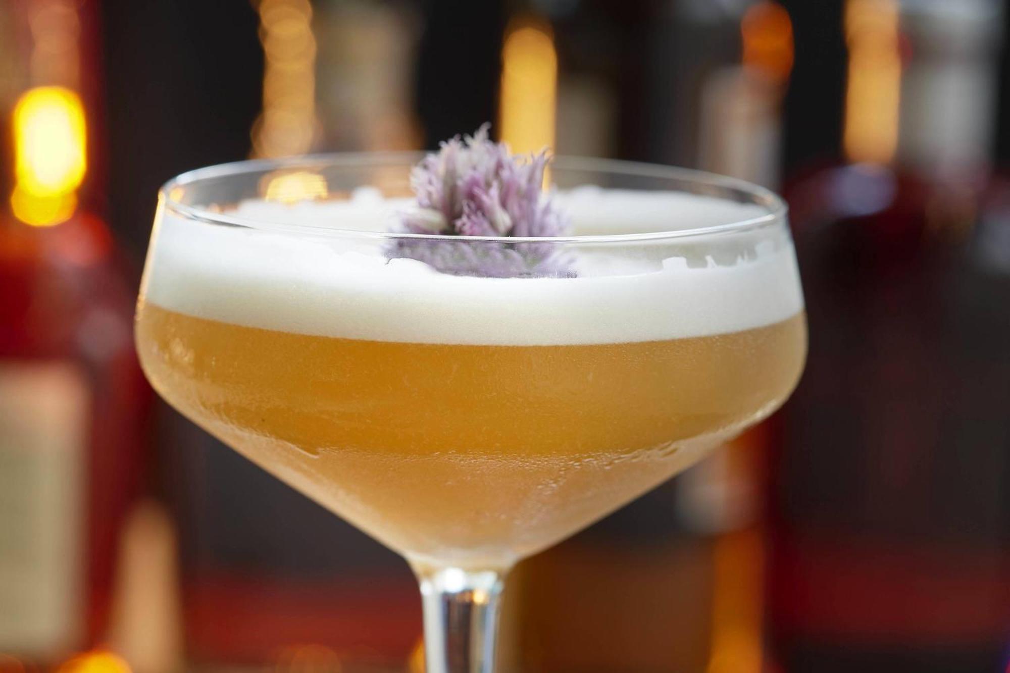 Renaissance Sao Paulo Hotel Exteriör bild A Clover Club cocktail